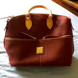 Dooney & Bourke Satchel, good condition. Smoke free home.